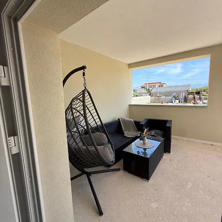 Solis Apartment *